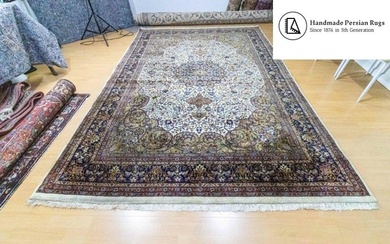 Isfahan - Carpet - 310 cm - 215 cm