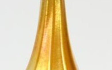 L C TIFFANY GOLD FAVRILE GLASS VASE, C. 1910