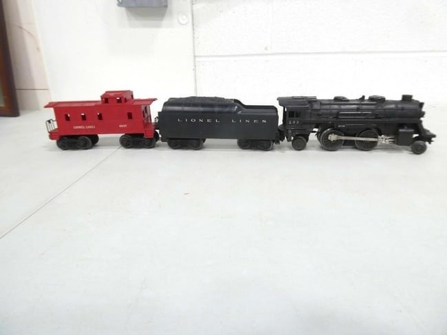 Lionel Train Cars incl Engine, Tender, and Caboose
