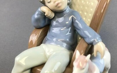 Lladro All Tuckered Out figurine in original box