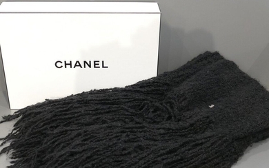 Long Chanel Scarf in wool and silver cashmere decorated with fringes and Chanel logos (Lg 260 cm)