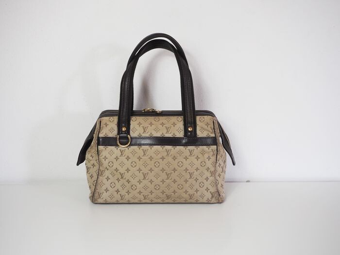 Louis Vuitton - Josephine Pm Handbag