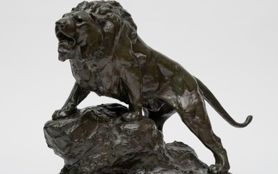 Maximilien Louis FIOT (1886 - 1953) Lion sculpture en bronze à patin...