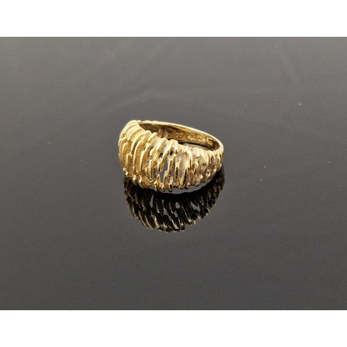 Mid 20th century 18ct gold open bark-pattern dress ring, 6.6...