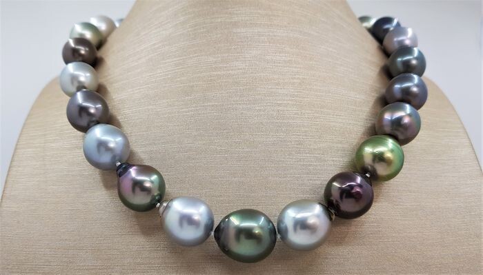 NO RESERVE - LARGE 12.2x14.8mm multi Peacock Baroque Tahitian pearls - Necklace