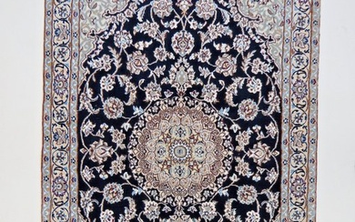 Nain New with finer silk - Carpet - 198 cm - 115 cm
