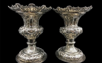 Pair of silver-plated copper embossed and hand-chiseled palm goblets pendant - (2) - Louis XIV - Copper, Silver - Late 17th century