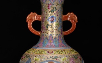 Qianlong period of the Qing Dynasty, a famille rose and gold-painted window dragon vase