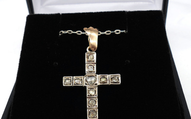 ROSE-CUT DIAMOND cross necklace.