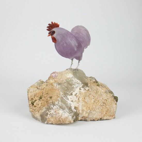 Rooster in amethyst with comb in carnelian
