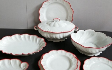 Royal Limoges - 42-piece table service for 12 people - Porcelain