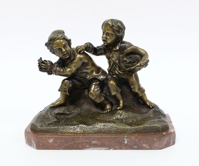 Sculpture, Arguing over a chick - Bronze, Bronze (gilt) - Late 19th century