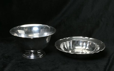 Two Sterling Silver Bowls (952g)