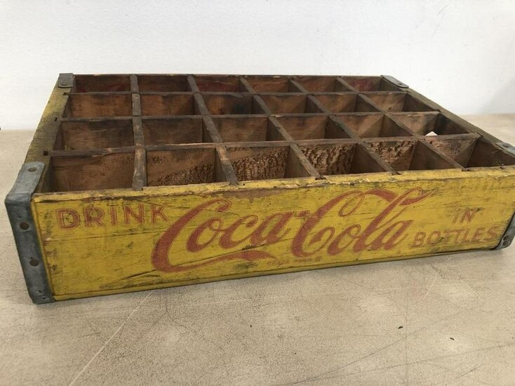 Vintage Coca Cola Wooden Bottel Crate