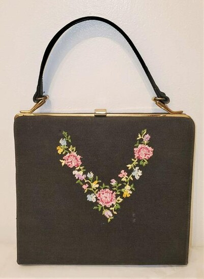 Vintage Embroidered Cluthc/Hand bag