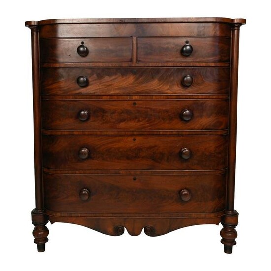 William IV Mahogany Bowfront Chest of Drawers.