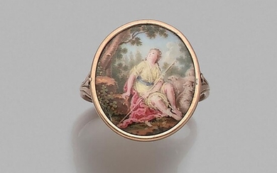 XVIIIEME SIECLE BAGUE EMAIL An XVIIIth century enamel and 9K pink gold ring. Gross weight : 3,10 gr. (slight wear). Size : 56. Dimen...