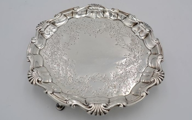 silver tripod tray, London around 1745 - Silver - U.K. - First half 18th century