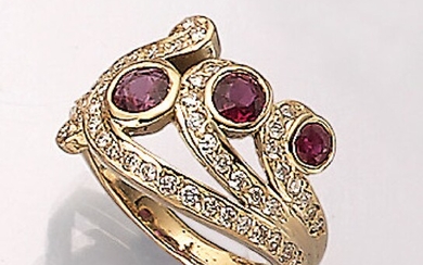 14 kt gold ring with rubies and...