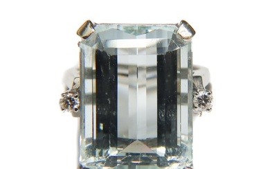 14k White Gold Aquamarine and Diamond Ring, Size 6
