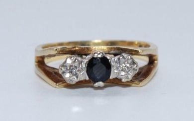 18ct Gold Diamond & Sapphire Engagement Ring Metal: Yellow...