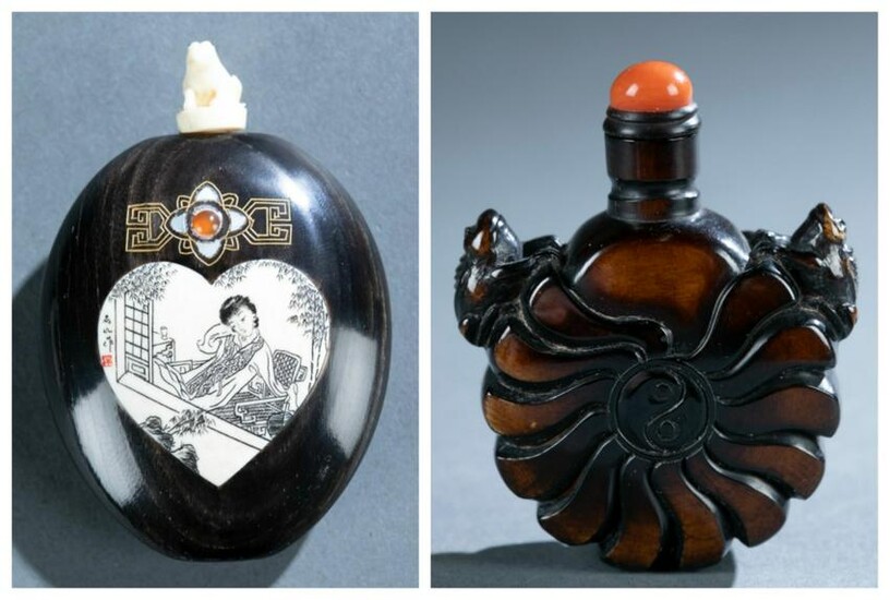 2 Wooden snuff bottles, 19th/ 20th c.