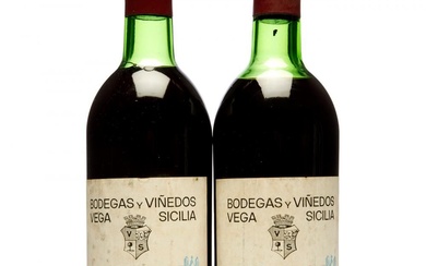2 bouteilles de vin rouge Vega Sicilia "Valbuena" 3ème année 1979. Ribera del Duero, Espagne....