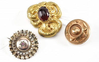 THREE ANTIQUE BROOCHES IN PINCHBECK