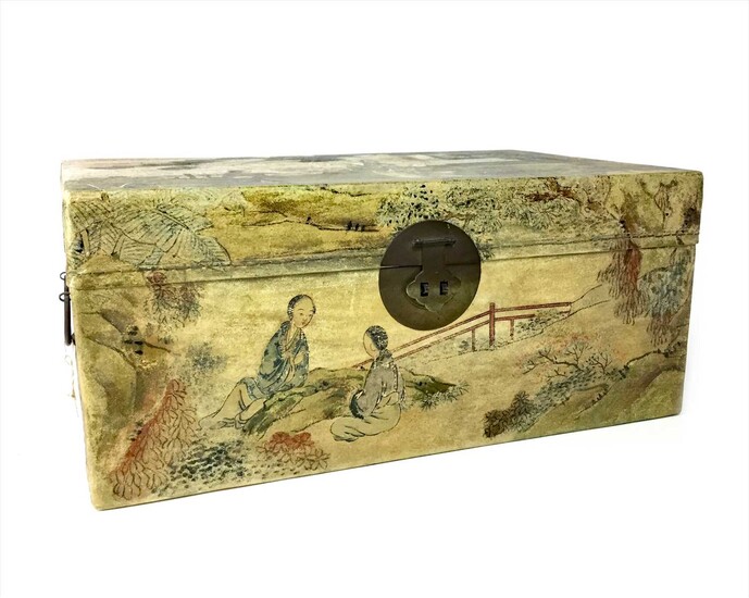 A LATE 19TH/EARLY 20TH CENTURY CHINESE PAINTED PIGSKIN BOX