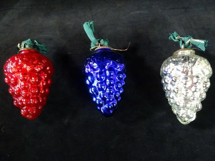 3 INDIAN KUGEL GLASS ORNAMENTS SILVER/RED/BLUE GRAPE CLUSTERS 4.25"-4.5" H