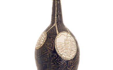 JEAN MAYODON (1893-1967) Vase bouteille en faïence, circa...