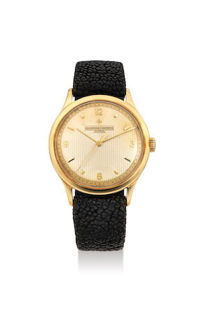 Vacheron Constantin. A Rare Oversized Yellow Gold Centre Seconds Wristwatch with Champagne Ribbed Textured Dial