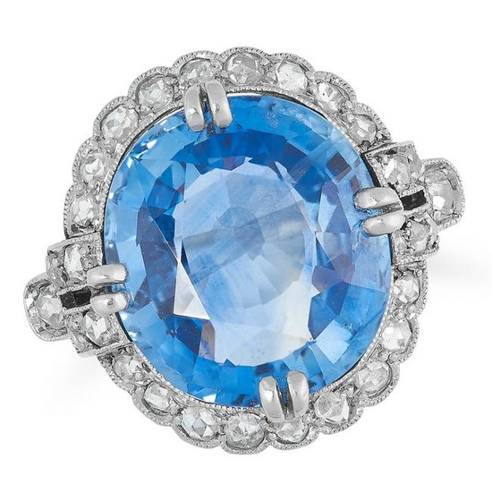 A 9.63 CARATS SAPPHIRE AND DIAMOND CLUSTER RING set