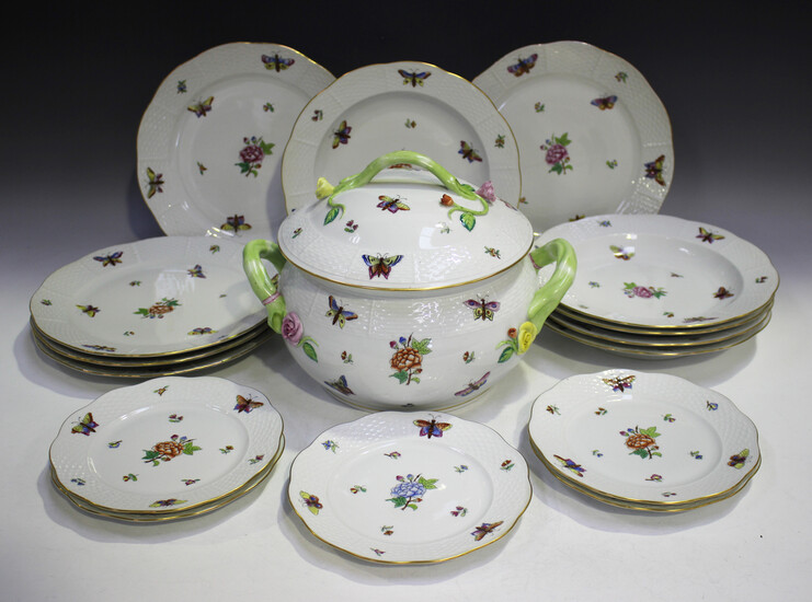 A Herend Eton pattern part service, comprising an oval platter and a circular platter, an oval dish