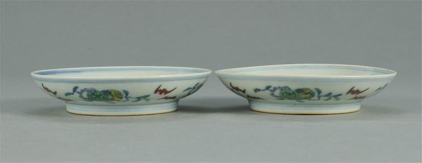 A PAIR OF CHINESE DOUCAI PORCELAIN FLOWER DISH
