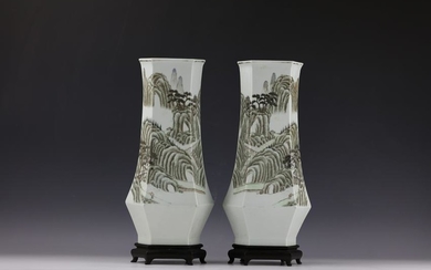 A Chinese WuCai Figural Porcelain Vase