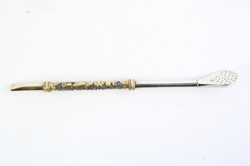 A South American Silver & Gold Mate Straw with Relief Stem, L 22cm