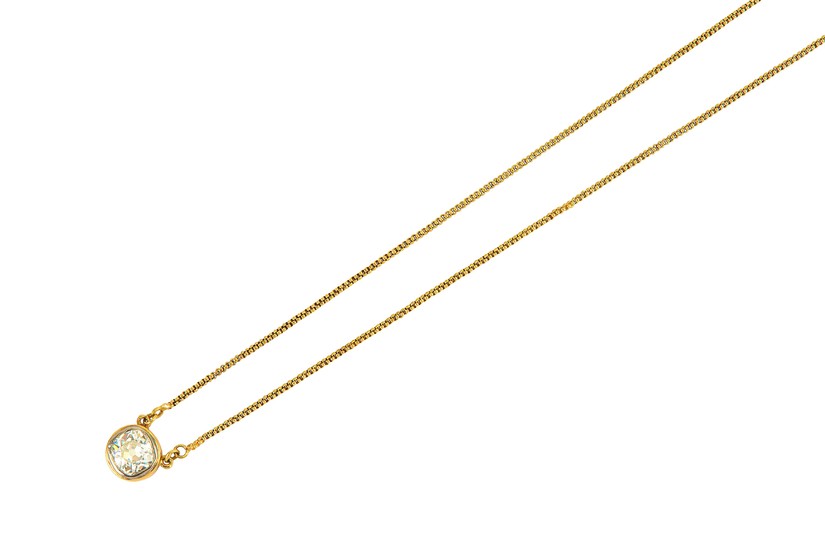 A diamond single-stone pendant neckalce