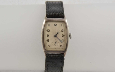 A gentleman's vintage silver wristwatch.