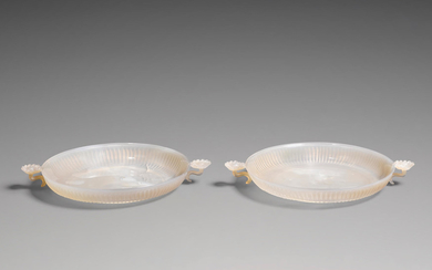 A pair of Mughal style chrysanthemum agate dishes