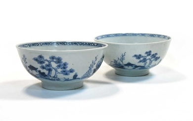 A pair of The Nanking Cargo blue and white porcelain bowls, Qing Dynasty, circa 1750