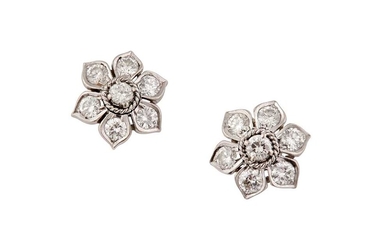 A pair of floral diamond earstuds