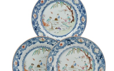A set of three Chinese Export Famille Rose porcelain plates