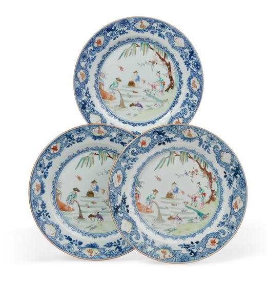 A set of three Chinese Export Famille Rose porcelain plates