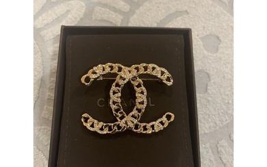 CHANEL Classic All Crystal CC Logo Brooch Pin Gold Tone with Box>>>***&