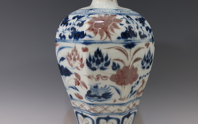 CHINESE ANTIQUE BLUE WHITE COPPER RED MEIPING VASE - MING DYNASTY