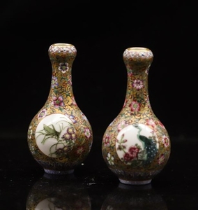 CHINESE FAMILLE ROSE MINIATURE VASES, PAIR