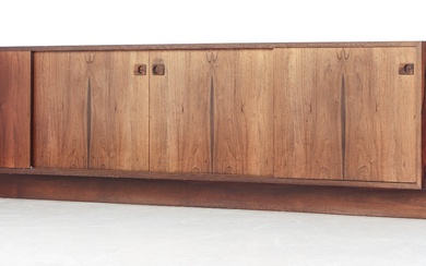 Danish furniture design. Low rosewood sideboard, 1960s