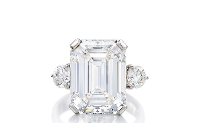 Diamond Ring | 10.29克拉 長方形 H色 鑽石 戒指