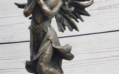 Fairy Angel Girl Clutching Heart Bronze Sculpture Statue Figure Love Valentine D?cor